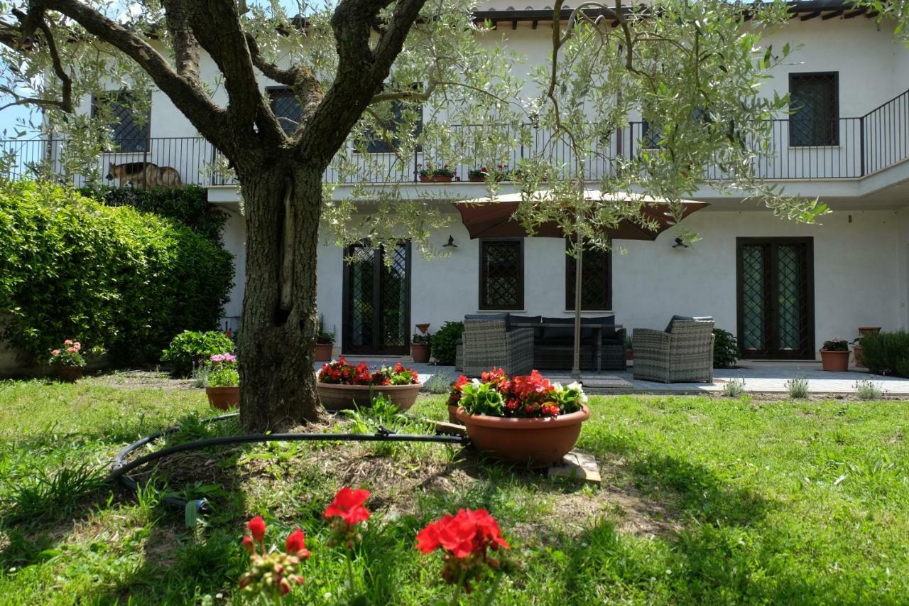 L'Orto Sul Poggio Bed and Breakfast Sutri Εξωτερικό φωτογραφία